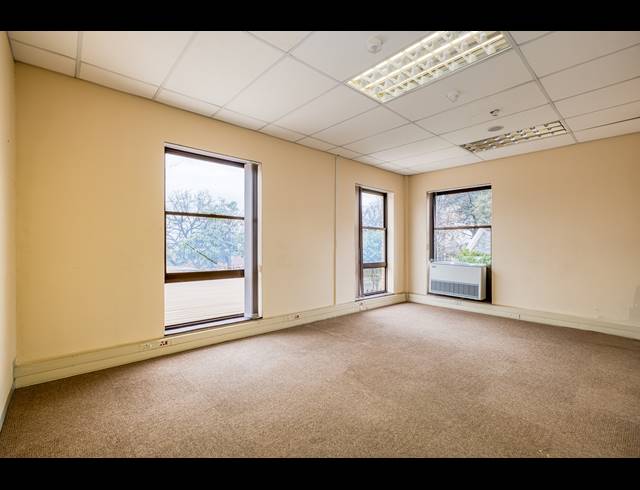 3,513M² OFFICE FOR SALE IN FERNDALE